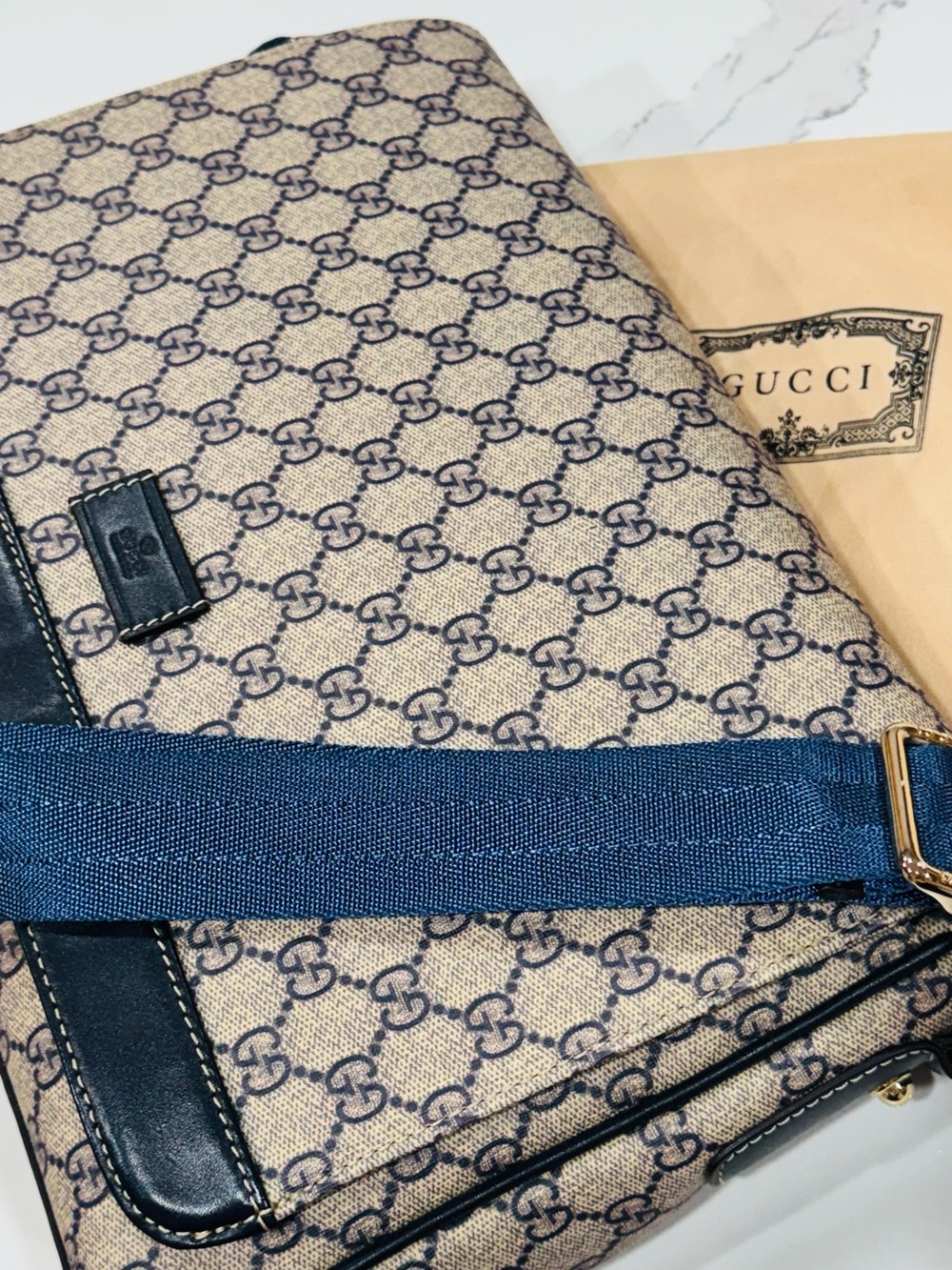 GUCCI Beige Monogram Messenger Bag with Navy Trim - Picture 6 of 11
